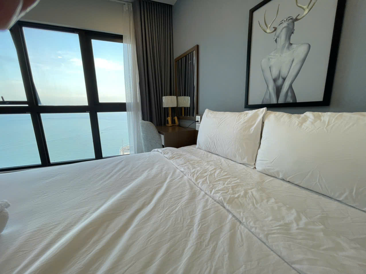 Gold Coast for rent | Two bedrooms apartment, Seaview | 27 million